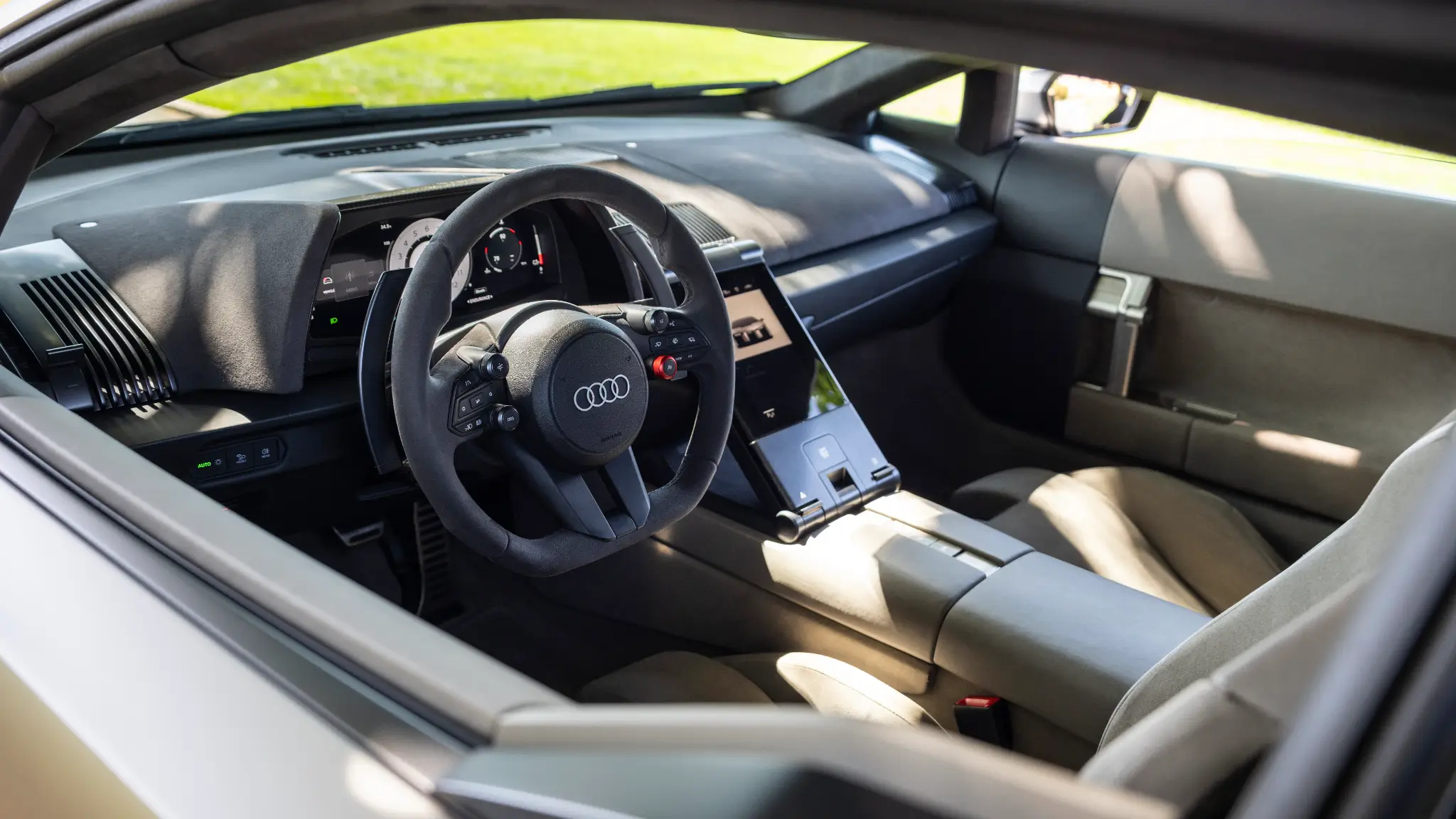 Audi Nuvolari interior