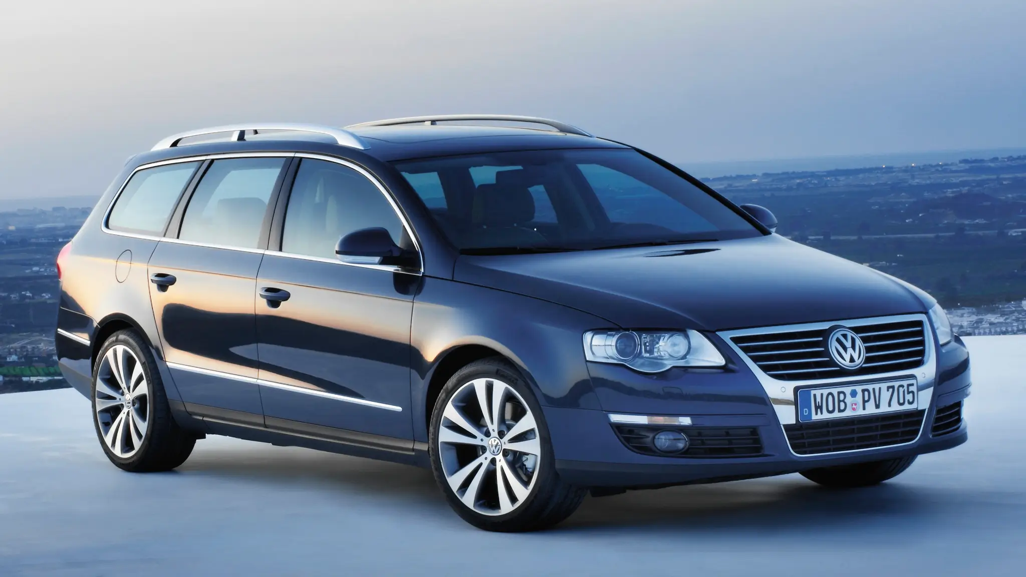 Volkswagen Passat Variant vista dianteira 3/4