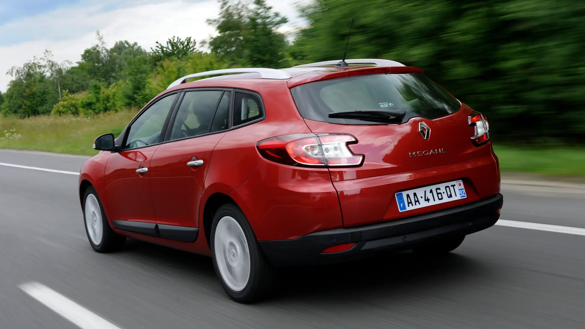 Renault Mégane ST vista traseira 3/4