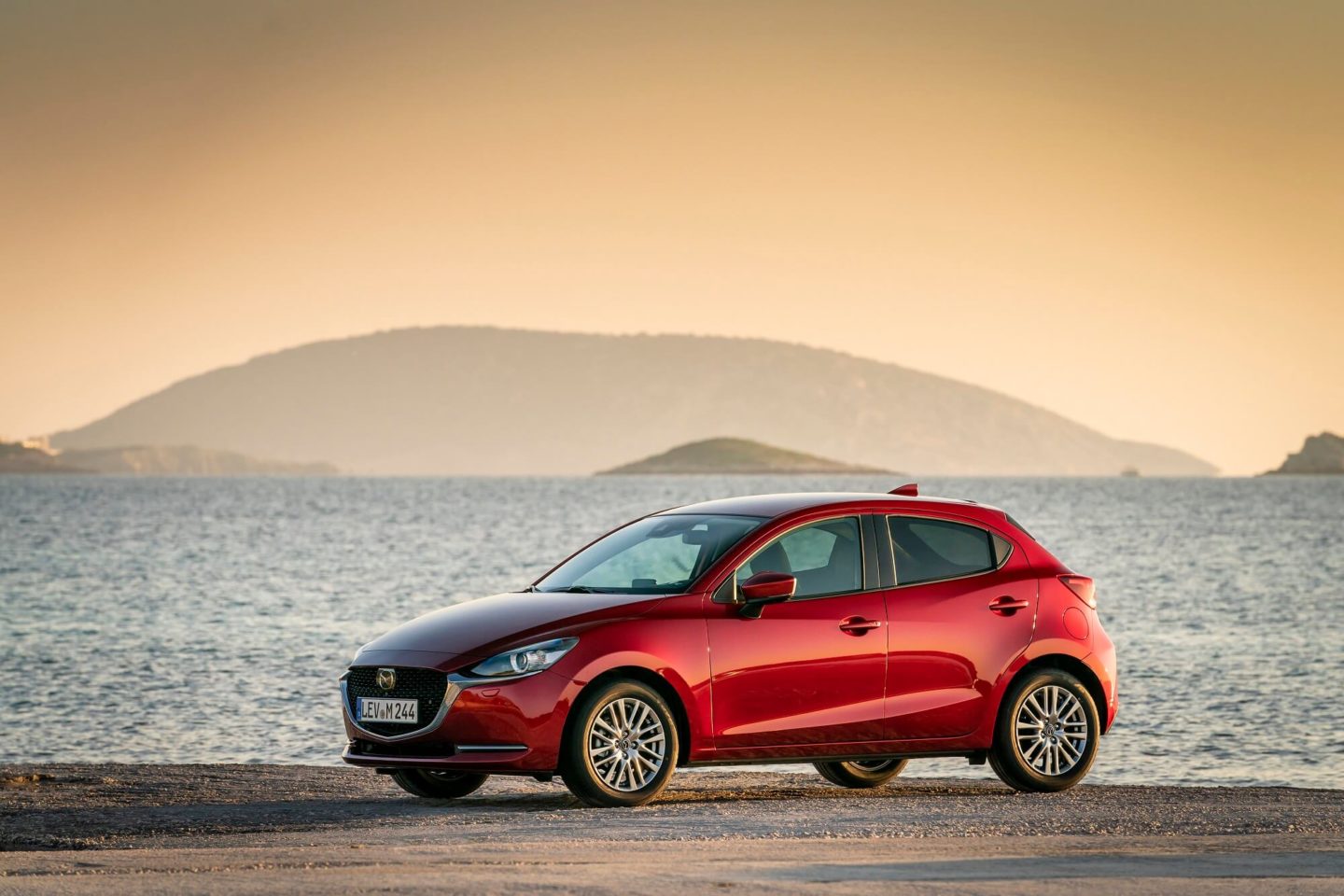 Mazda Mazda2 vista dianteira 3/4