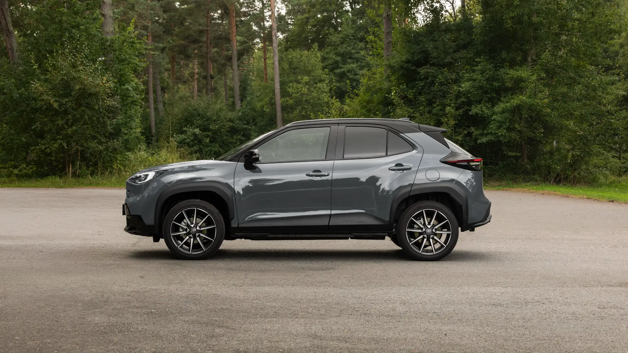 Toyota Yaris Cross vista lateral