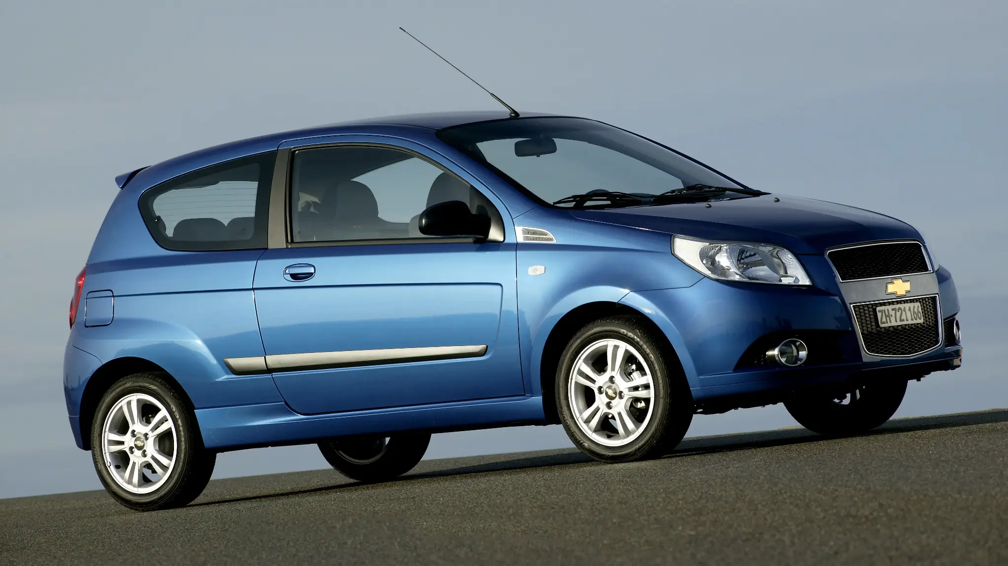 Chevrolet Aveo vista dianteira 3/4