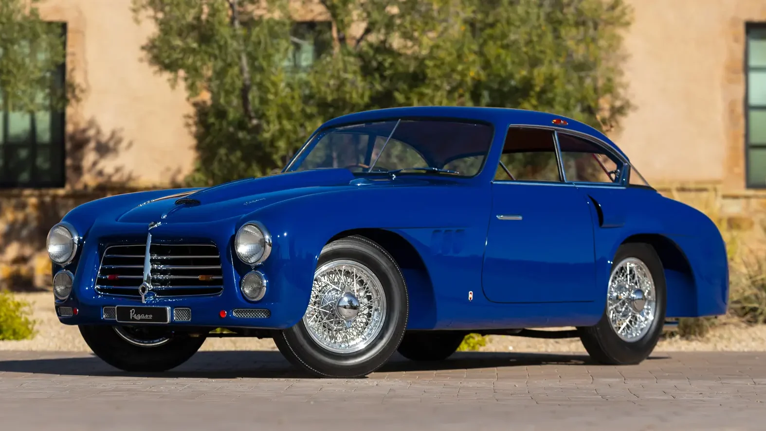 Pegaso Z-102 Berlinetta vista dianteira 3/4