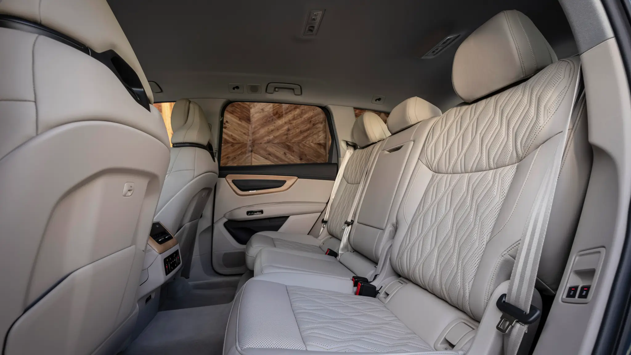 Audi Q7 pormenor consola central