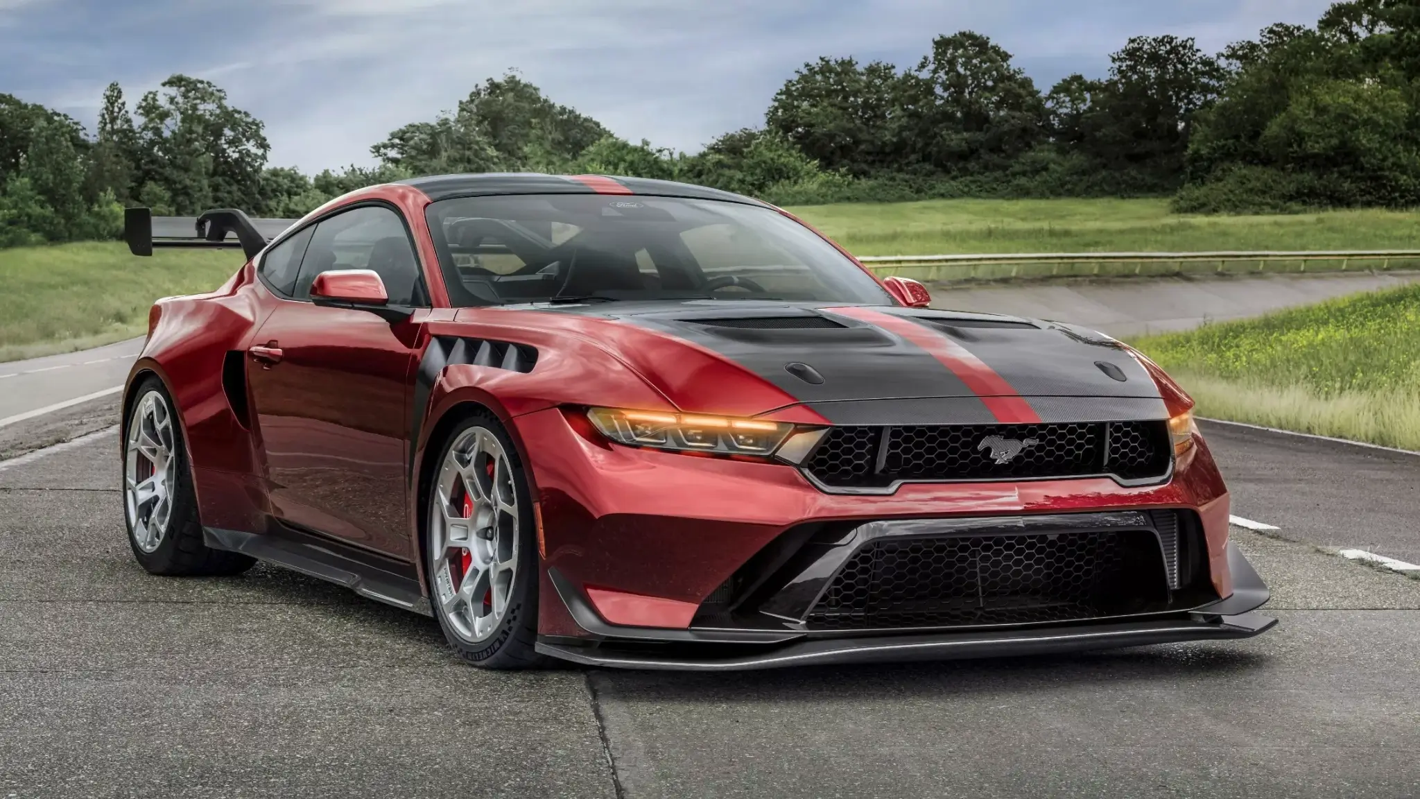 Ford Mustang GTD vista dianteira