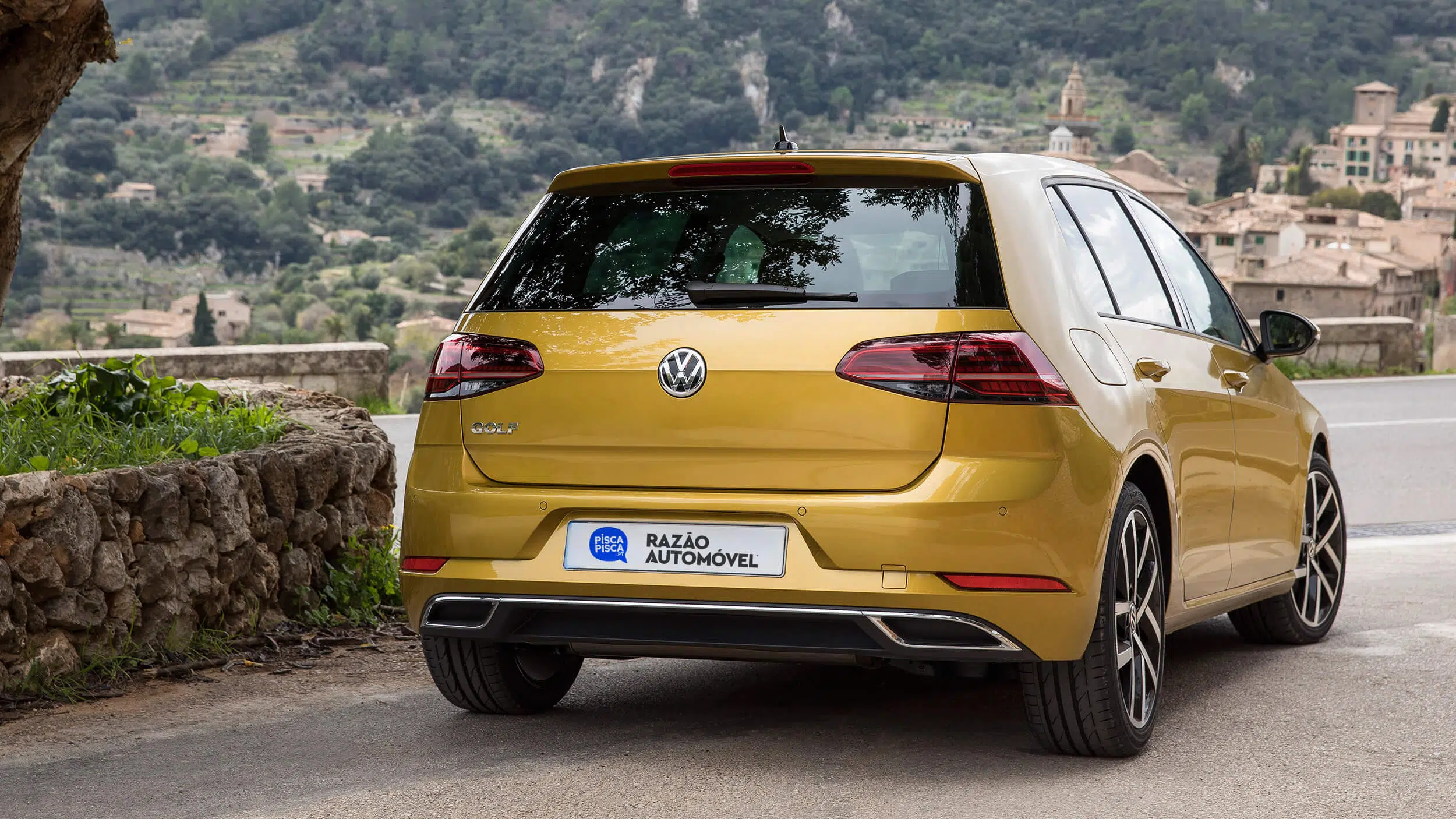 Volkswagen Golf VII vista traseira