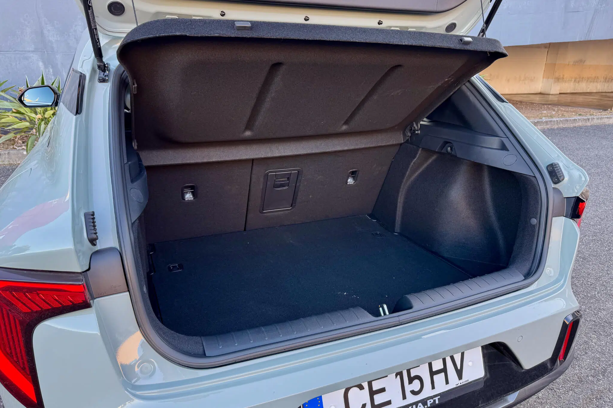 Kia K4 Hatchback bagageira