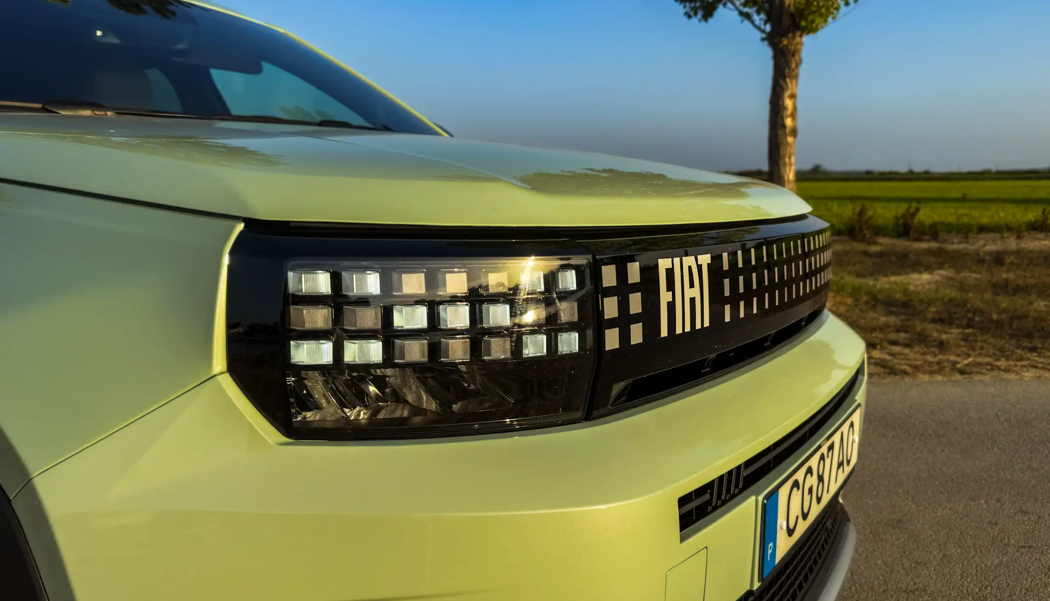 FIAT Grande Panda pormenor grelha