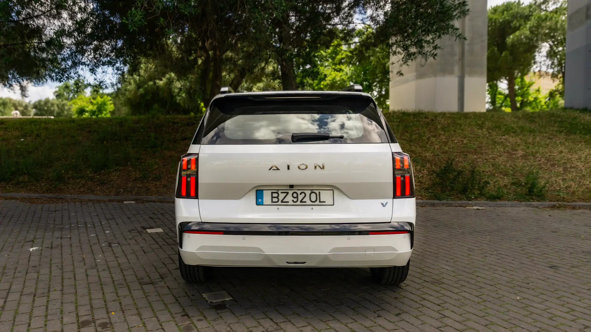 GAC Aion V vista trasera