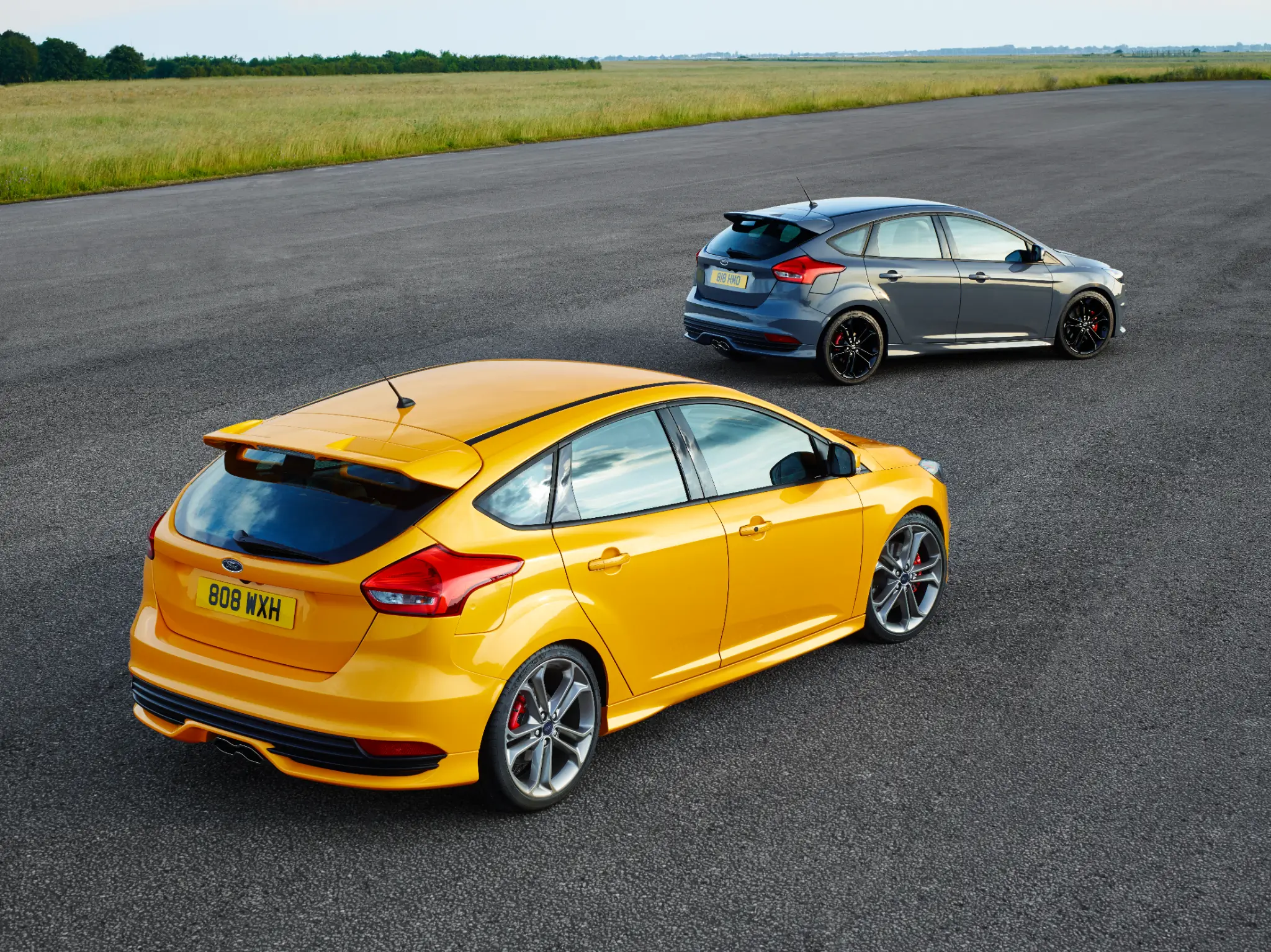 Ford Focus ST vista trasera 3/4