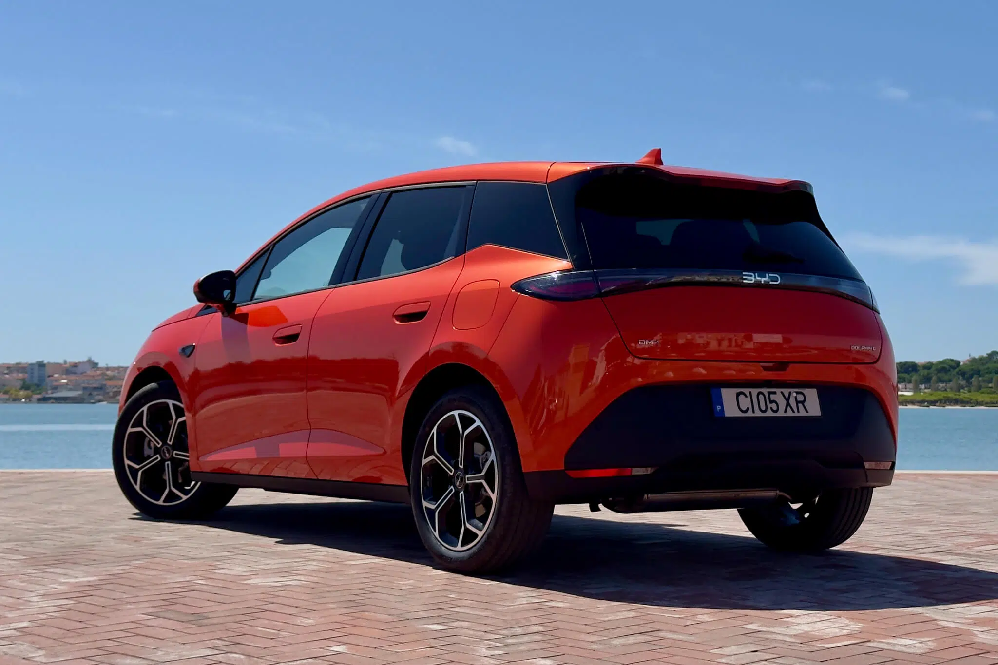 BYD Dolphin G PHEV traseira