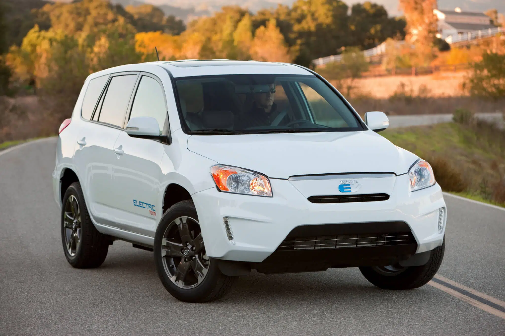 Toyota RAV4 EV Concept Slão de Los Angeles