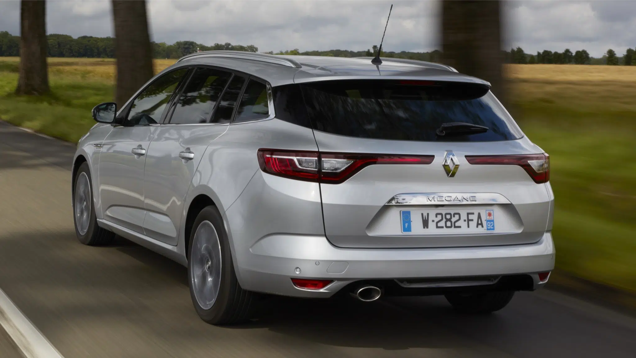 Renault Mégane Sport Tourer (2016-2020) — traseira 3/4