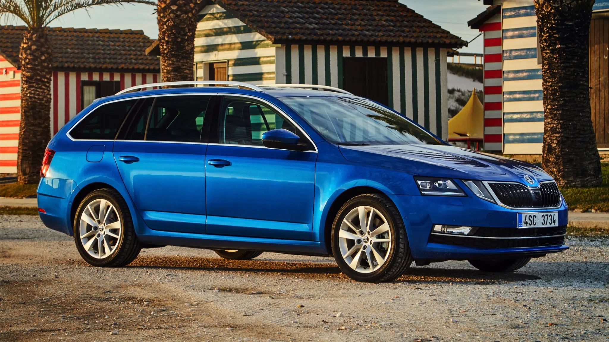 Skoda Octavia Combi 2020 — perfil