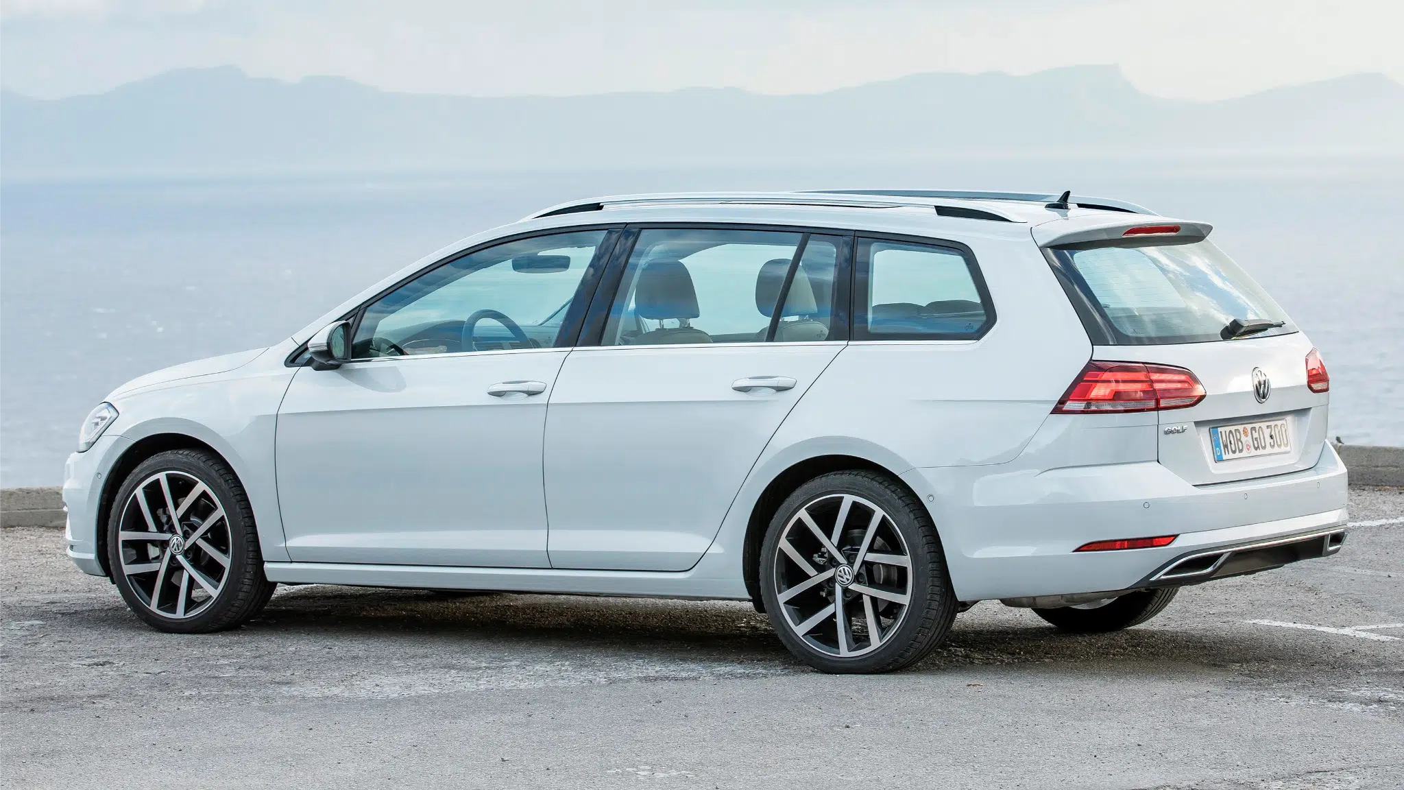 Volkswagen Golf Variant MK7.5 de perfil