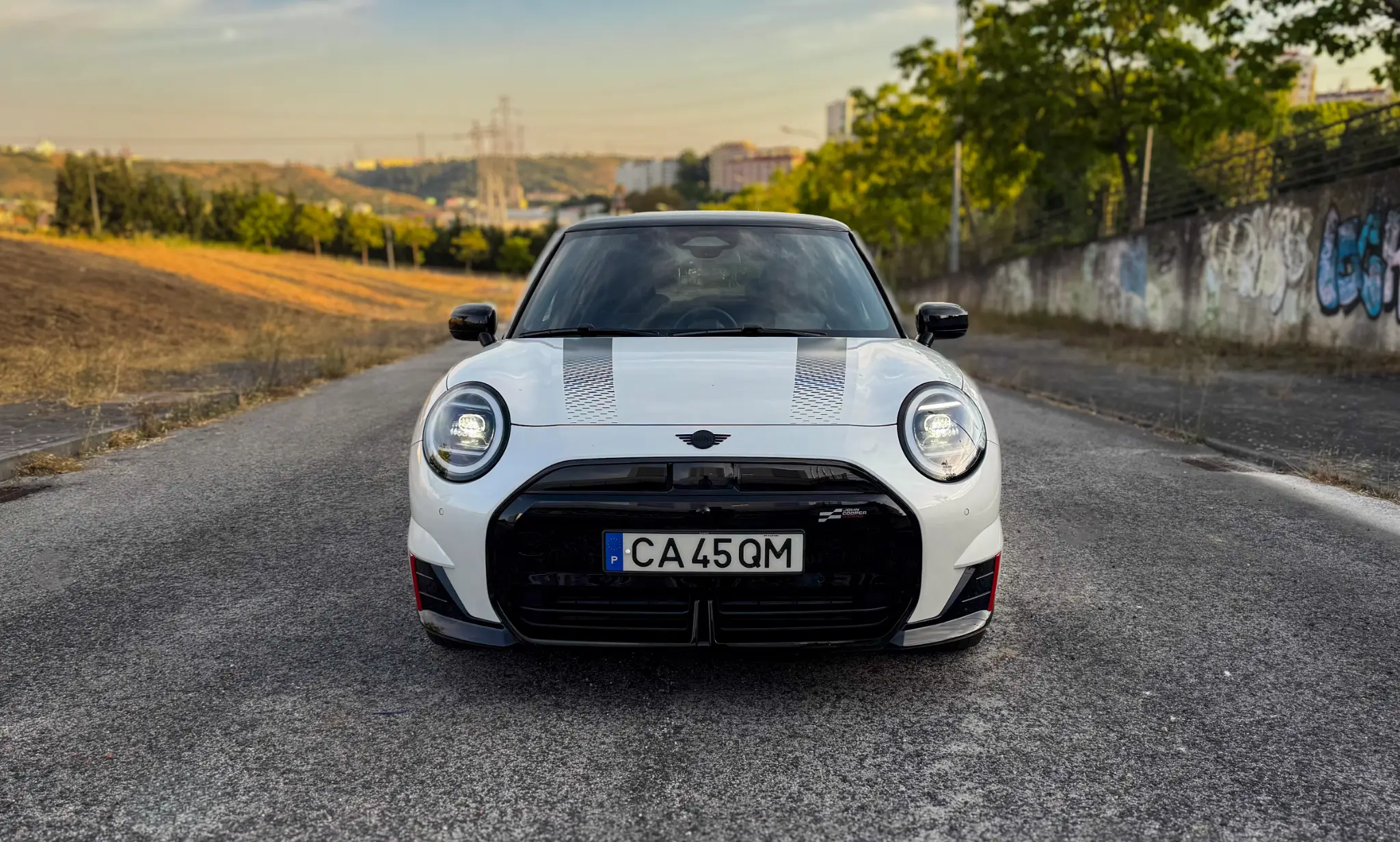 MINI JCW vista dianteira
