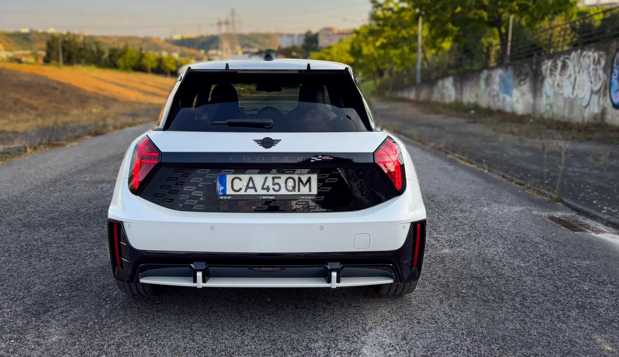 MINI JCW vista traseira
