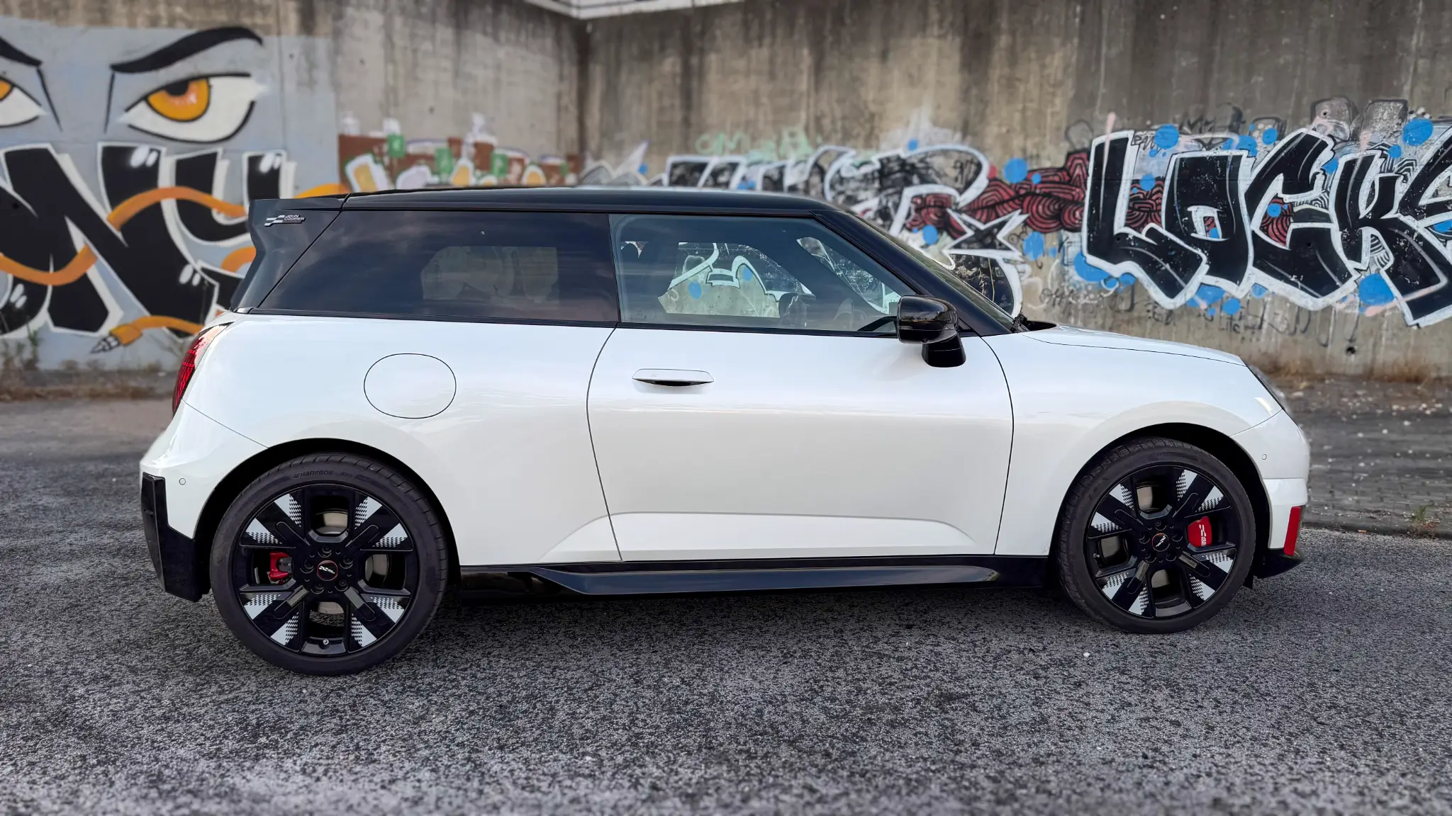 MINI JCW vista lateral