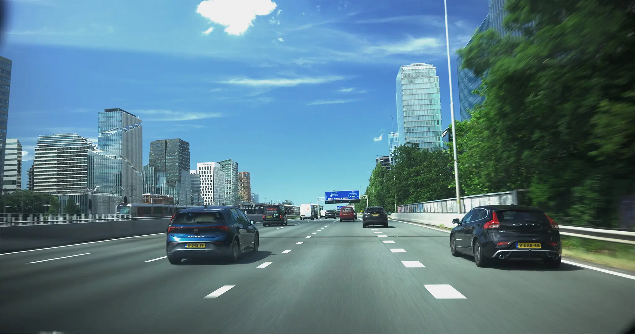 Tesla FSD Supervised en autopista