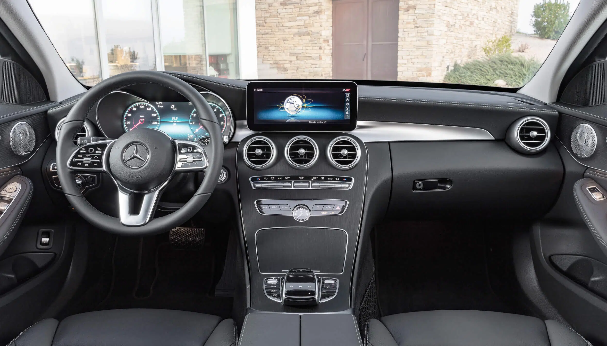 interior Mercedes-Benz Clase C W 2025