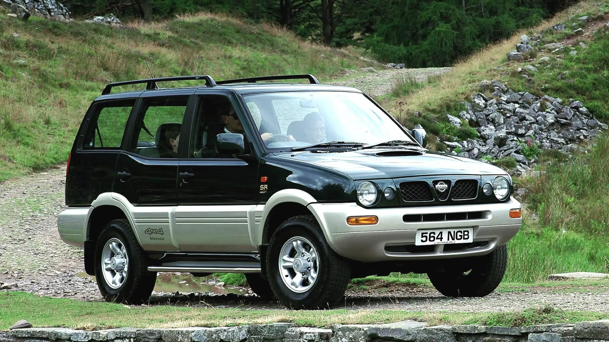 Nissan Terrano II vista dianteira 3/4