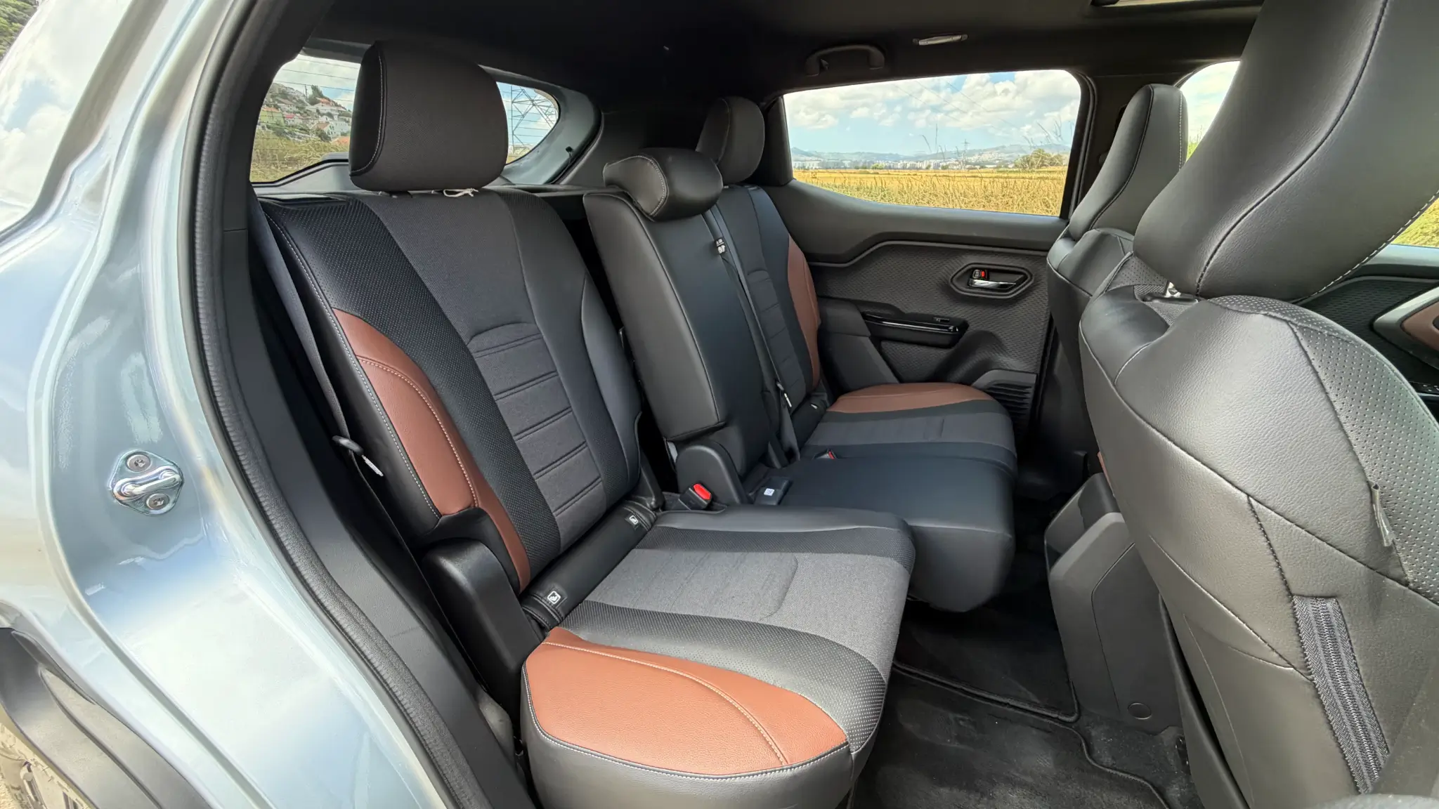 Suzuki e Vitara — bancos traseiros