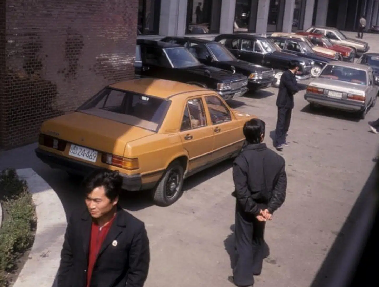 Pyongyang 4.10/Kaengsaeng 88, traseira