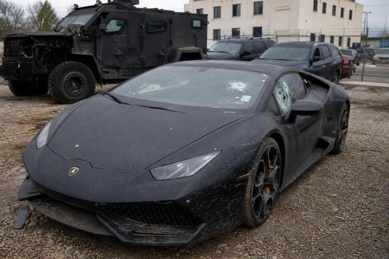 El gobierno subasta los autos blindados decomisados al crimen : hay un Lamborghini desde 500 mil pesos
